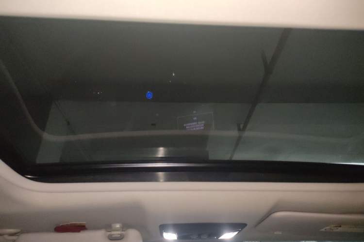 Used Honda Vezel 2020 1.5L CVT Pioneer Edition Headliner