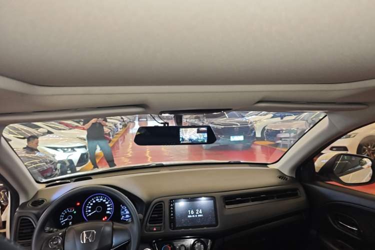 Used Honda Vezel 2020 1.5L CVT Luxury Edition Headliner