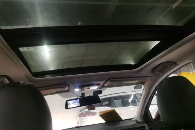 Used Honda Vezel 2020 1.5L CVT Pioneer Edition Headliner
