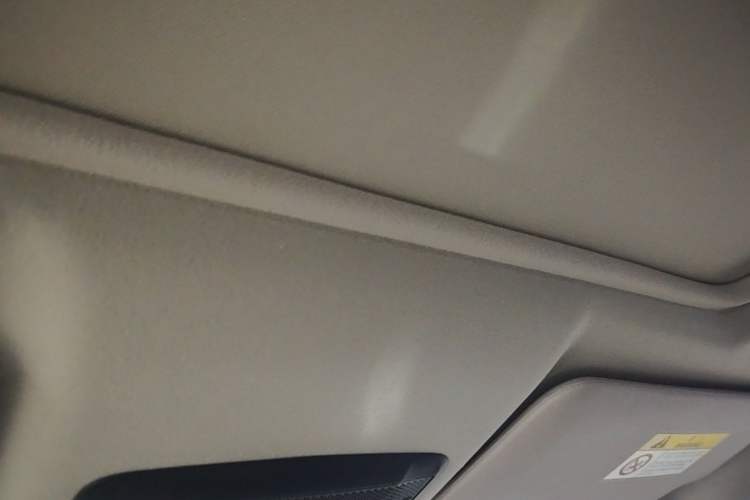 Used Honda Vezel 2020 1.5L CVT Luxury Edition Headliner
