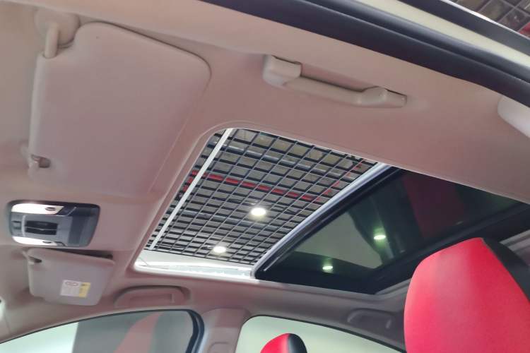 Used Honda Vezel 2020 1.5L CVT Elite Edition Headliner