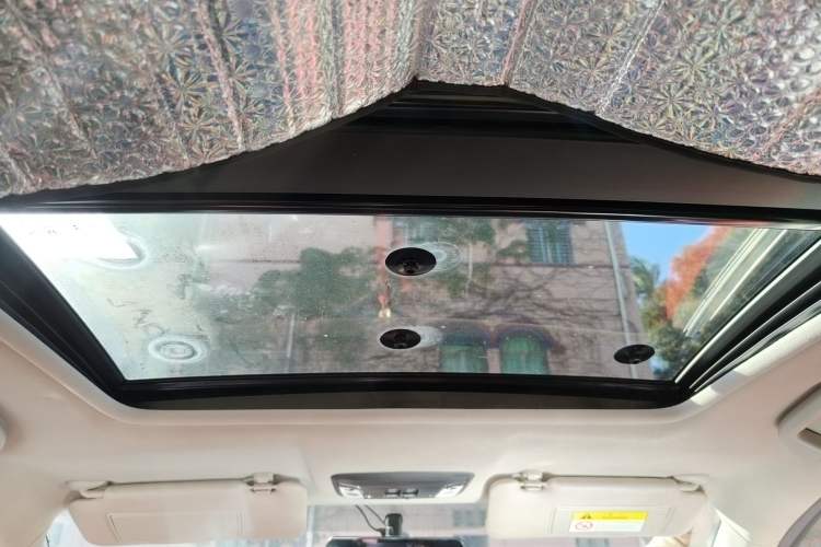 Used Honda Vezel 2020 1.5L CVT Pioneer Edition Headliner