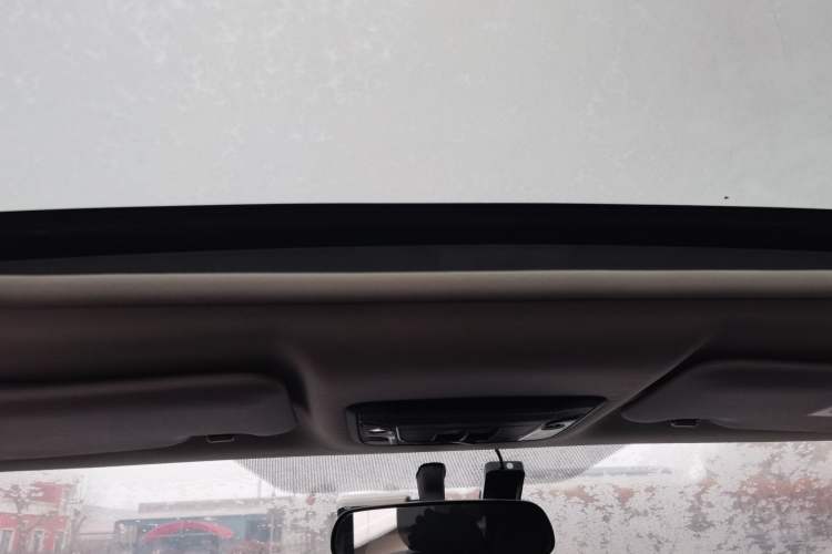 Used Honda Vezel 2020 1.5L CVT Pioneer Edition Headliner