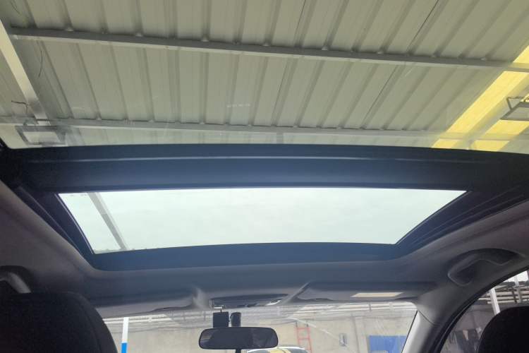 Used Honda Vezel 2020 1.5L CVT Pioneer Edition Headliner