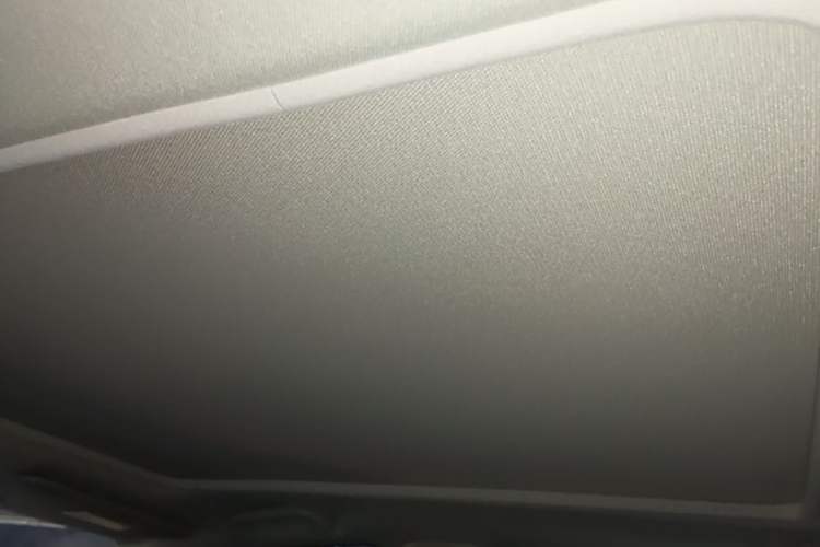 Used Honda Vezel 2020 1.5L CVT Pioneer Edition Headliner