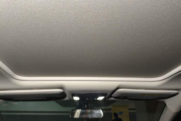 Used Honda Vezel 2020 1.5L CVT Pioneer Edition Headliner