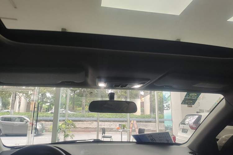 Used Honda Vezel 2020 1.5L CVT Pioneer Edition Headliner