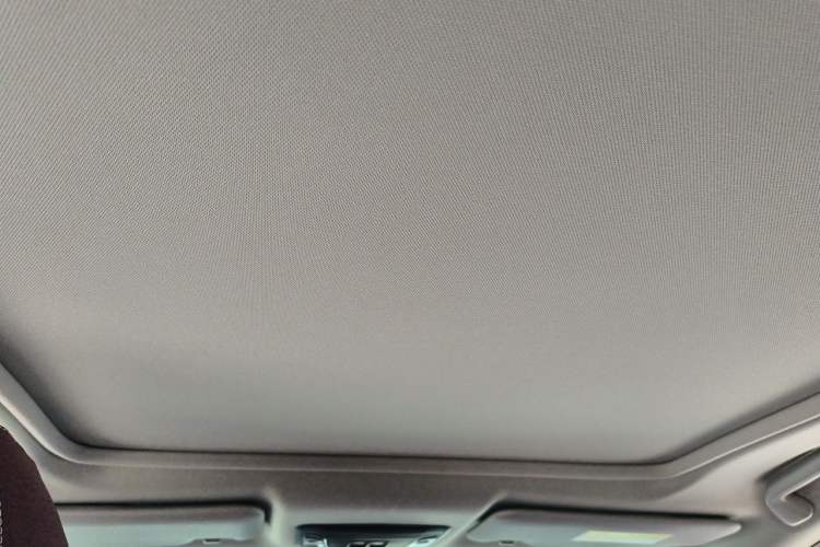 Used Honda Vezel 2020 1.5L CVT Pioneer Edition Headliner
