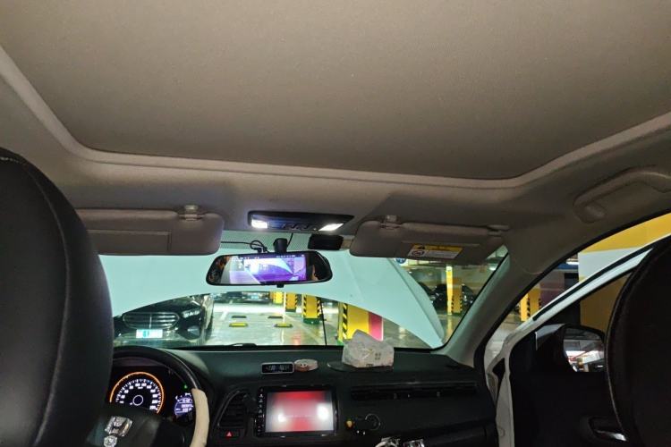 Used Honda Vezel 2020 1.5L CVT Luxury Edition Headliner