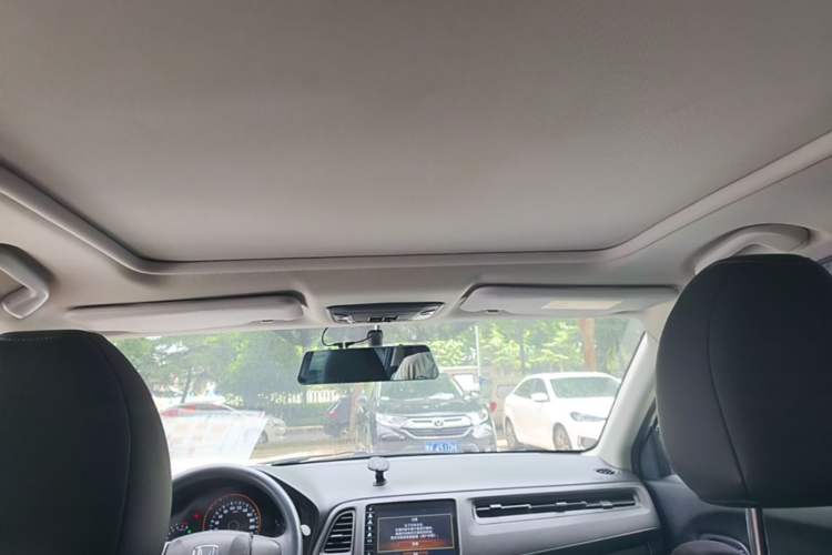 Used Honda Vezel 2020 1.5L CVT Pioneer Edition Headliner
