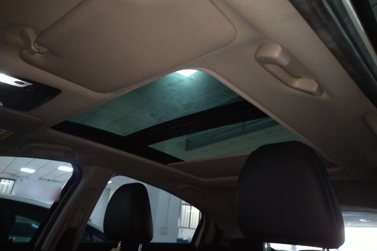 Used Honda Vezel 2020 1.5L CVT Pioneer Edition Headliner