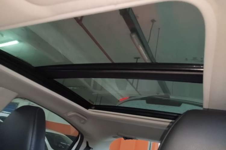 Used Honda Vezel 2020 1.5L CVT Luxury Edition Headliner