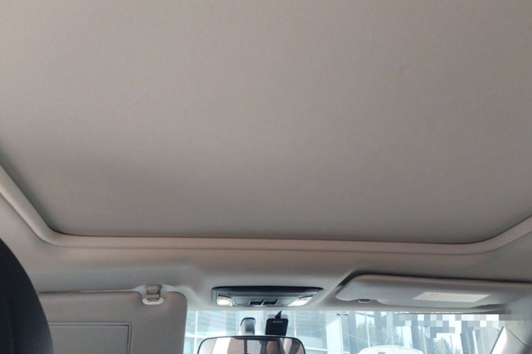 Used Honda Vezel 2020 1.5L CVT Luxury Edition Headliner