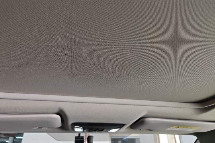 Used Honda Vezel 2020 1.5L CVT Pioneer Edition Headliner