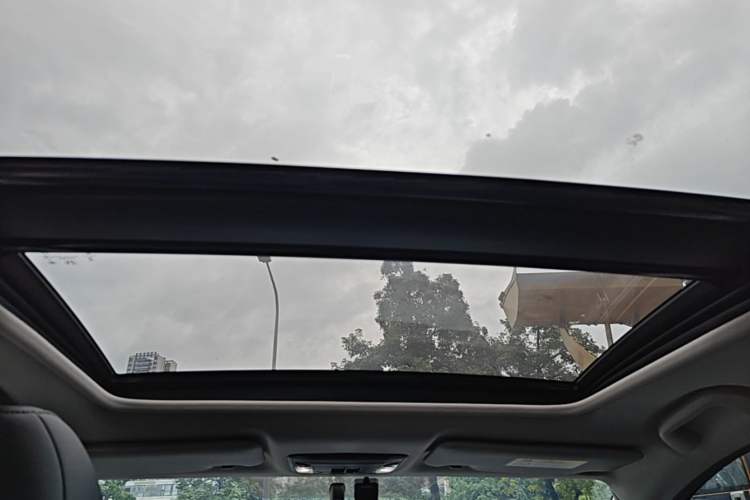 Used Honda Vezel 2020 1.5L CVT Pioneer Edition Headliner