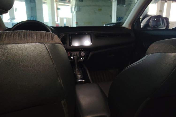 Used Honda Vezel 2020 1.5L CVT Pioneer Edition Headliner