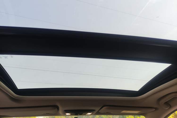 Used Honda Vezel 2020 1.5L CVT Pioneer Edition Headliner