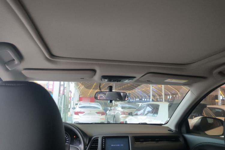 Used Honda Vezel 2020 1.5L CVT Luxury Edition Headliner
