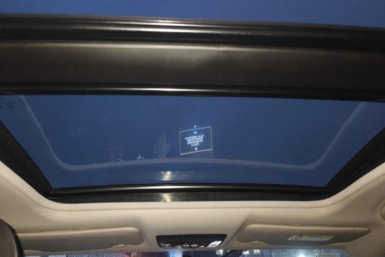 Used Honda Vezel 2020 1.5L CVT Pioneer Edition Headliner