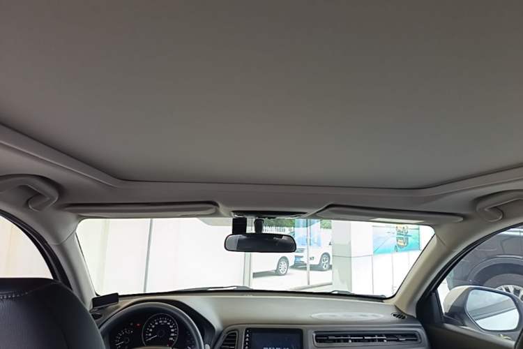 Used Honda Vezel 2020 1.5L CVT Luxury Edition Headliner