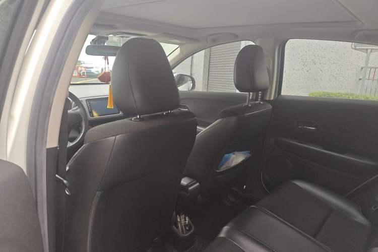 Used Honda Vezel 2020 1.5L CVT Pioneer Edition Headliner