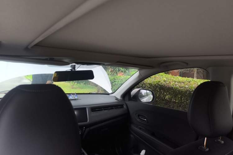 Used Honda Vezel 2020 1.5L CVT Pioneer Edition Headliner