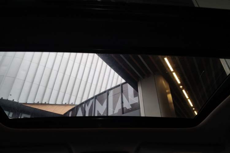 Used Honda Vezel 2020 1.5L CVT Pioneer Edition Headliner