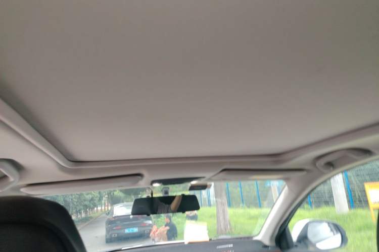 Used Honda Vezel 2020 1.5L CVT Pioneer Edition Headliner