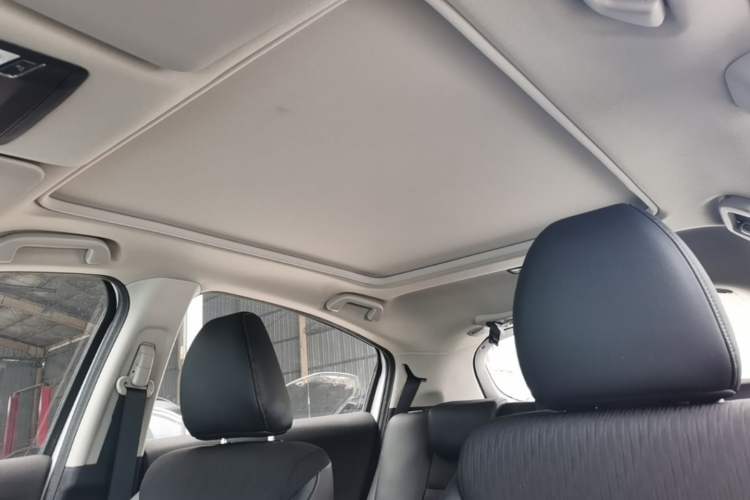 Used Honda Vezel 2020 1.5L CVT Pioneer Edition Headliner