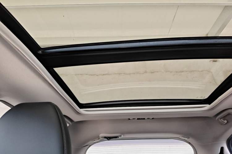 Used Honda Vezel 2020 1.5L CVT Pioneer Edition Headliner