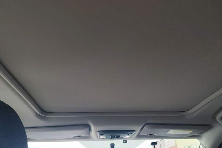 Used Honda Vezel 2020 1.5L CVT Pioneer Edition Headliner