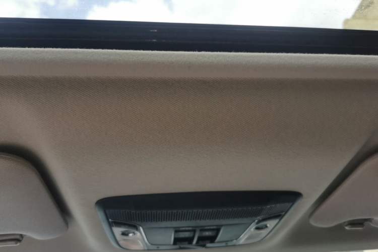 Used Honda Vezel 2020 1.5L CVT Elite Edition Headliner