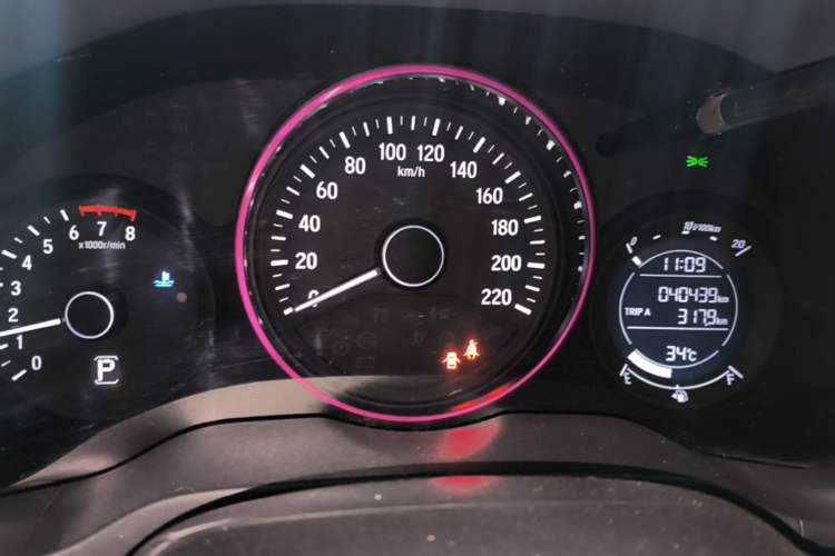 Used Honda Vezel 2020 220 TURBO CVT Elite Edition Instrument Cluster