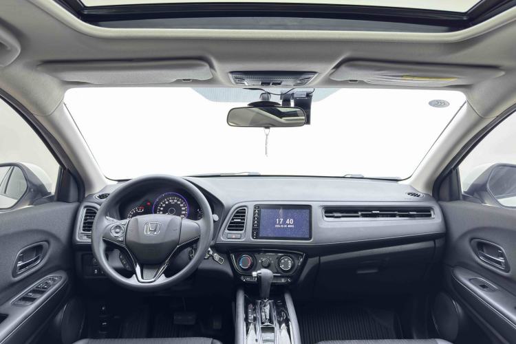 Used Honda Vezel 2020 1.5L CVT Pioneer Edition Interior 1