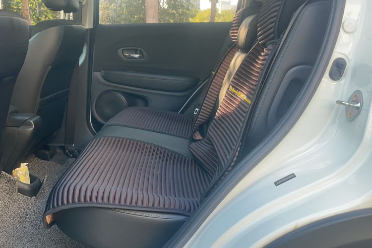 Used Honda Vezel 2020 1.5L CVT Pioneer Edition Interior 1