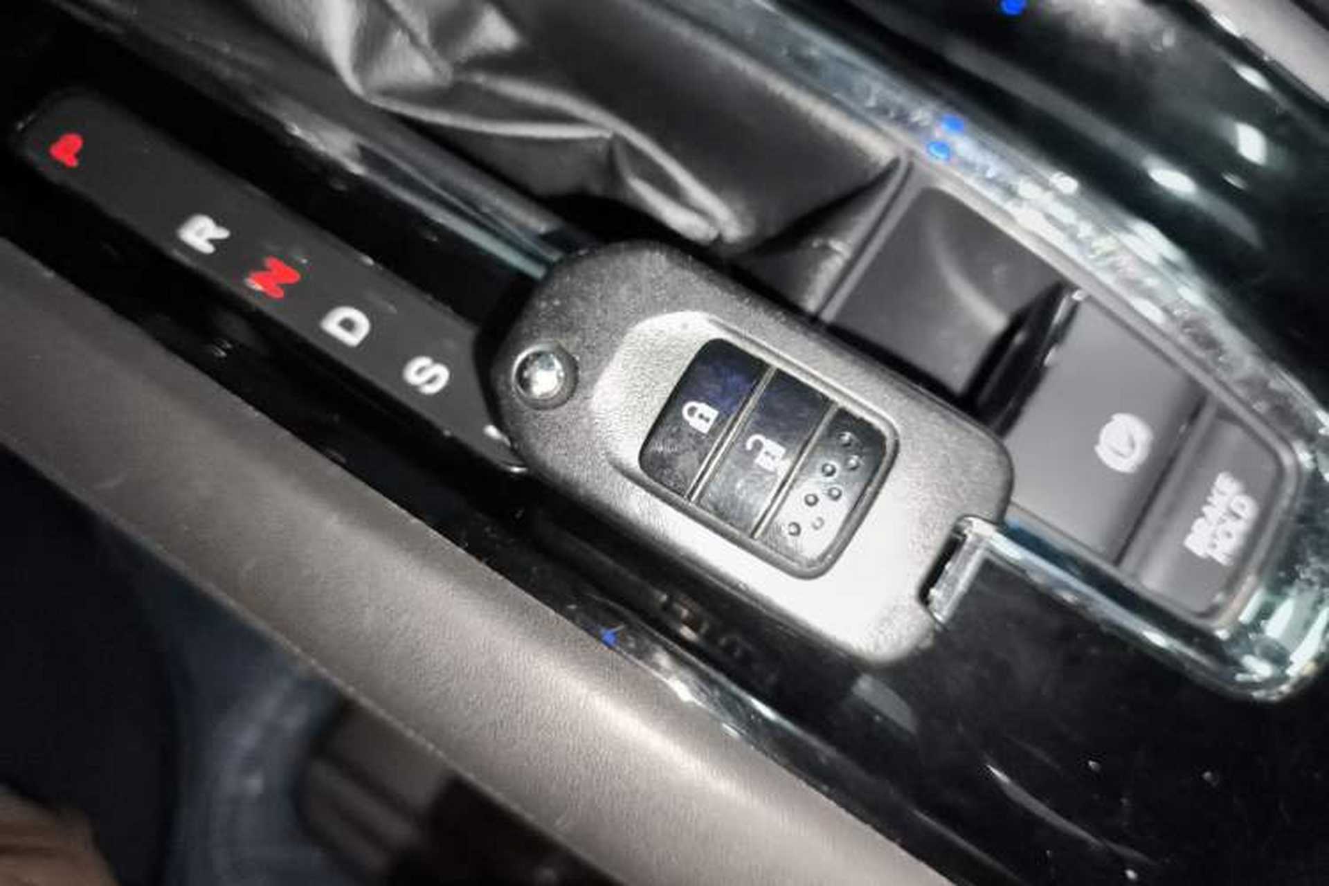 Used Honda Vezel 2020 1.5L CVT Pioneer Edition Interior 1