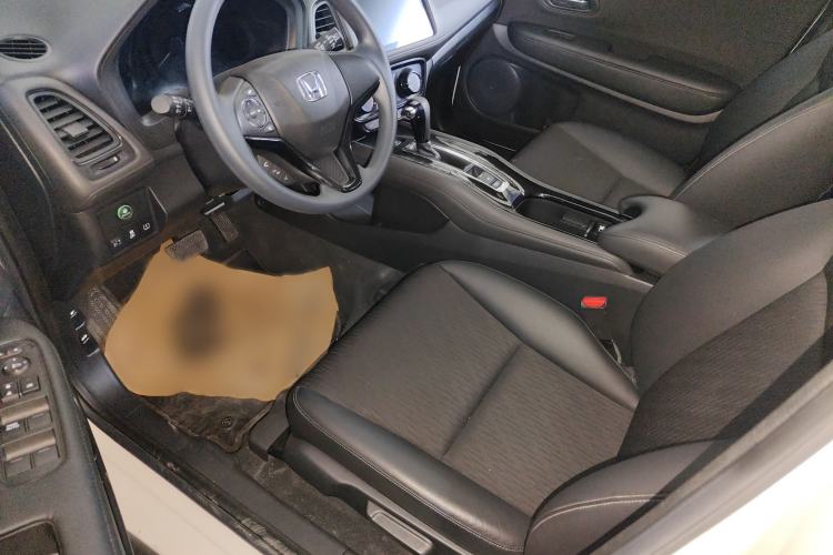 Used Honda Vezel 2020 1.5L CVT Pioneer Edition Interior 1