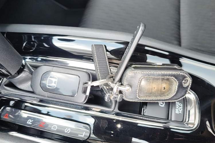 Used Honda Vezel 2020 1.5L CVT Pioneer Edition Interior 1