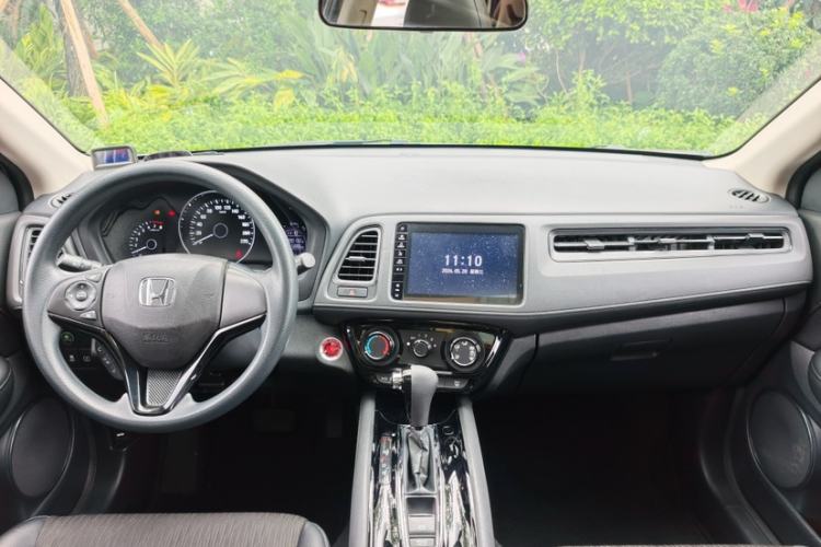 Used Honda Vezel 2020 1.5L CVT Luxury Edition Interior 1