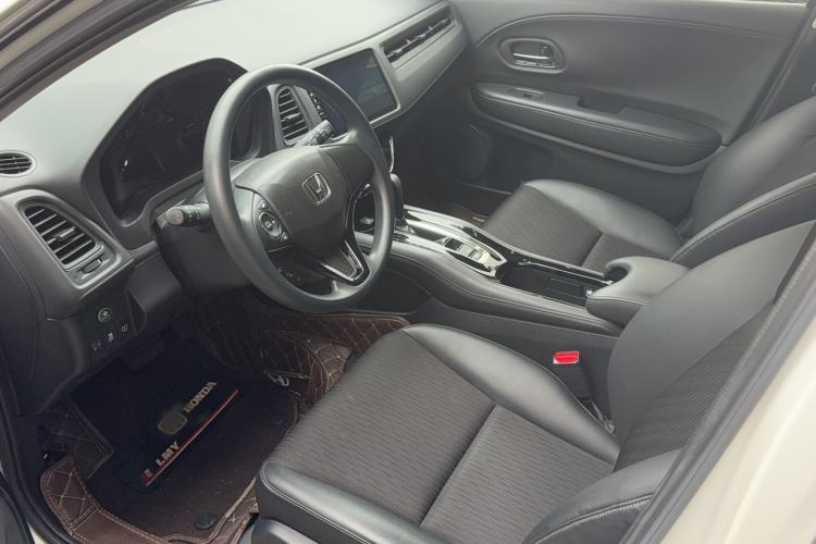 Used Honda Vezel 2020 220 TURBO CVT Luxury Edition Interior 1