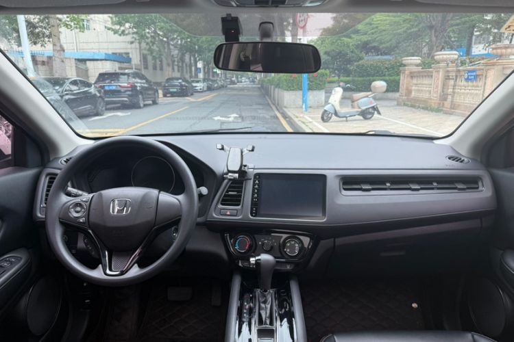 Used Honda Vezel 2020 1.5L CVT Pioneer Edition Interior 1