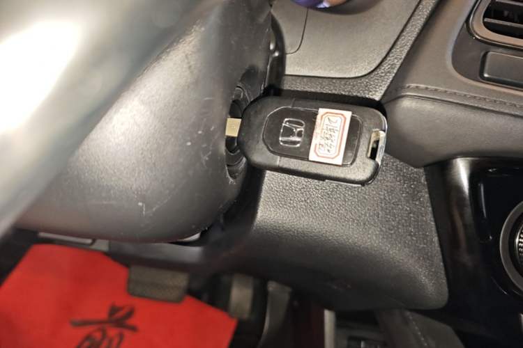 Used Honda Vezel 2020 1.5L CVT Pioneer Edition Interior 1