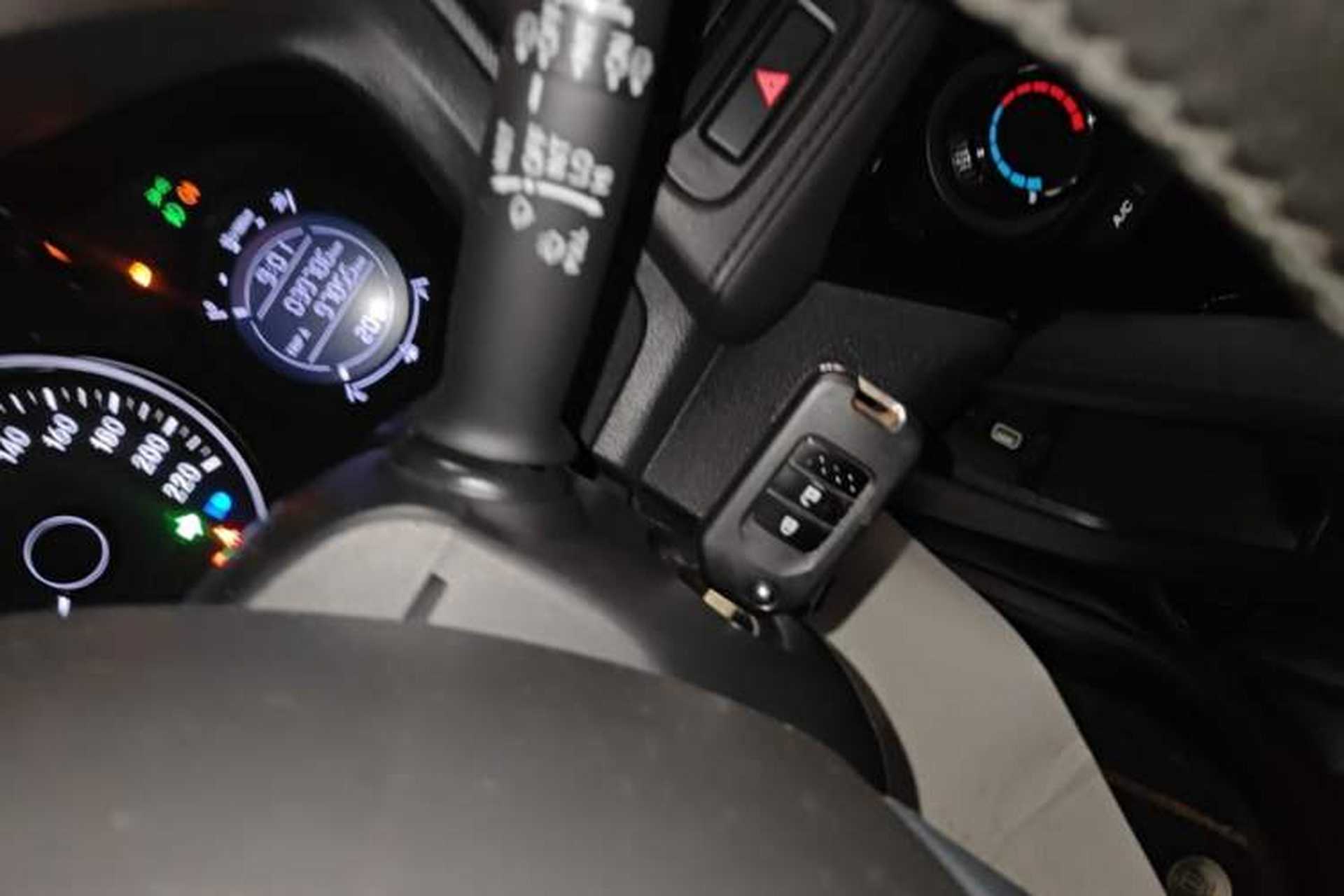 Used Honda Vezel 2020 1.5L CVT Pioneer Edition Interior 1