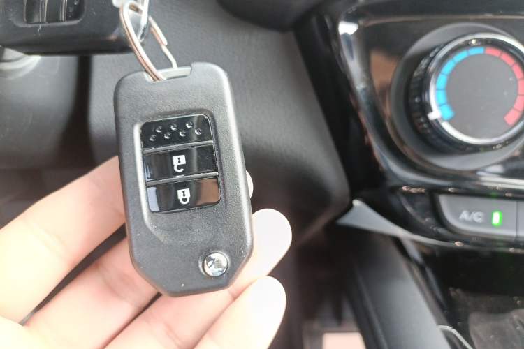 Used Honda Vezel 2020 1.5L CVT Elite Edition Interior 1