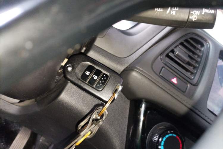 Used Honda Vezel 2020 1.5L CVT Elite Edition Interior 1