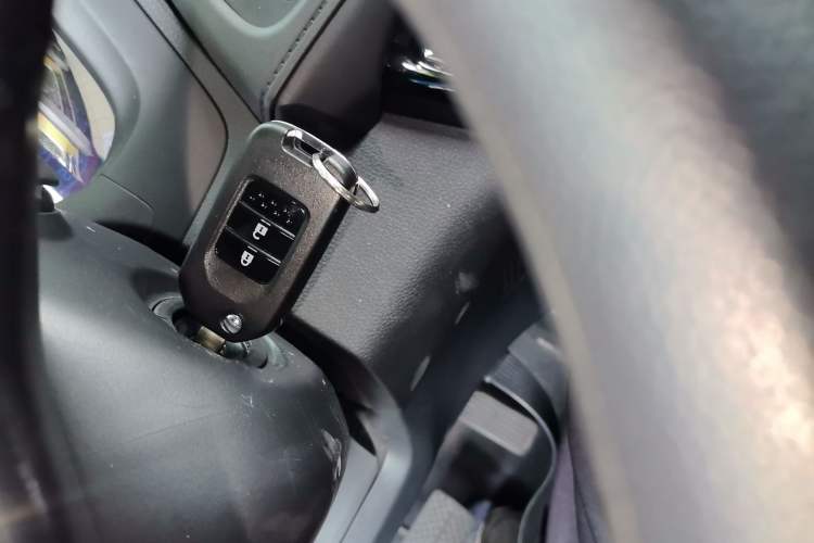 Used Honda Vezel 2020 1.5L CVT Pioneer Edition Interior 1