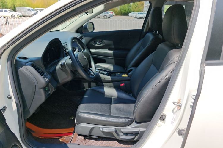 Used Honda Vezel 2020 220 TURBO CVT Elite Edition Interior 1