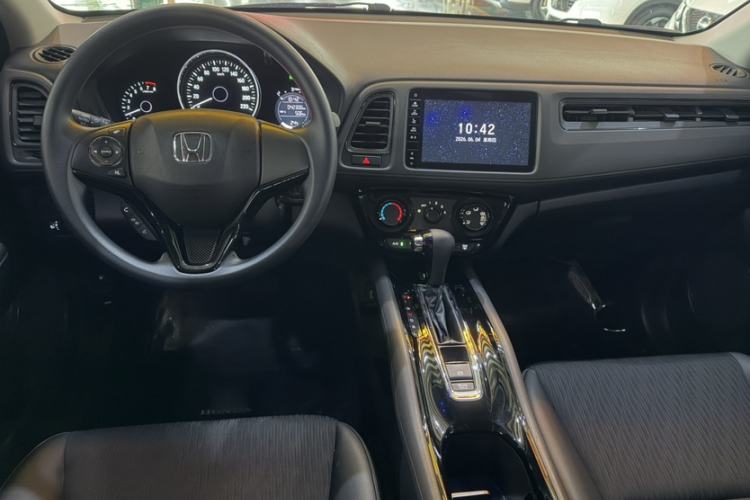 Used Honda Vezel 2020 1.5L CVT Pioneer Edition Interior 1