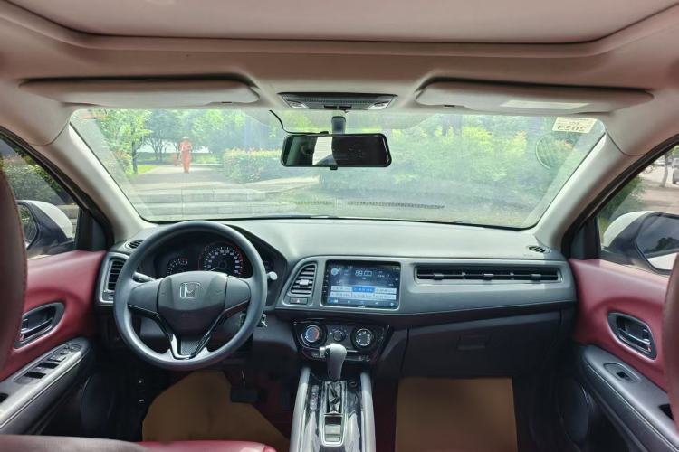 Used Honda Vezel 2020 1.5L CVT Elite Edition Interior 1