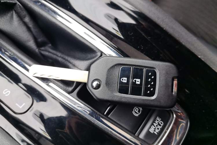 Used Honda Vezel 2020 1.5L CVT Pioneer Edition Interior 1